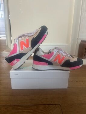 New Balance Women's 574 Athletic Sneaker